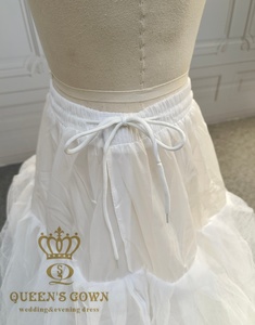 <span class=keywords><strong>Jupon</strong></span> de mariée QUEENS GOWN en <span class=keywords><strong>tulle</strong></span> à 4 couches, sans cerceau, coupe trapèze, taille ajustable, effet volumineux - Product Image 5