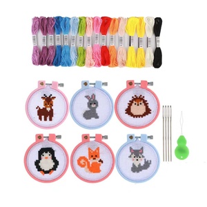 Kits <span class=keywords><strong>de</strong></span> <span class=keywords><strong>punto</strong></span> <span class=keywords><strong>de</strong></span> <span class=keywords><strong>cruz</strong></span> para principiantes, <span class=keywords><strong>Kit</strong></span> DIY <span class=keywords><strong>de</strong></span> bordado, cadena <span class=keywords><strong>de</strong></span> llavero para niños, juego <span class=keywords><strong>de</strong></span> costura <span class=keywords><strong>de</strong></span> regalo con llavero para dijes <span class=keywords><strong>de</strong></span> mochila - Product Image 2
