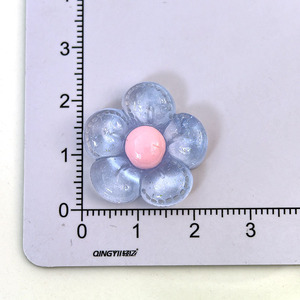 Accesorios de resina para manualidades, parches decorativos translúcidos con forma de arco, fresa, conejo, oso y flor para la creación de joyería DIY. - Product Image 4