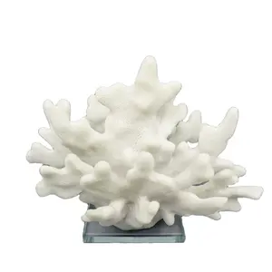 Redeco New Arrival Resin Artificial Red Coral Reef Aquarium Coral Rock White Coral Statue For Home Decoration