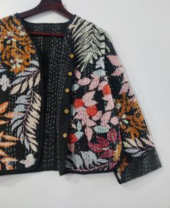 Chaqueta de algodón Kantha hecha a mano con bordado, abrigo corto reversible de invierno con estampado floral para mujer - Product Image 6