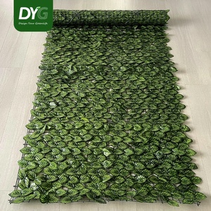 Panneau de clôture végétale artificielle mur végétal aspect naturel structure en plastique durable pour l'intimité extérieure - Product Image 1