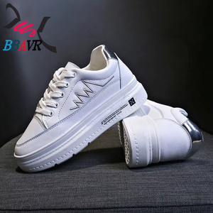 Zapatos Deportivos Casuales para Mujer, Transpirables, con Suela Gruesa, Estilo Estudiante, Color Blanco, 2021 - Product Image 1
