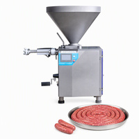 Machine à saucisses industrielle en acier inoxydable 380V 4.8-6.6KW jusqu'à 3500L/H avec trémie de 30-220L pour le remplissage sous vide des saucisses (Wurstfuller)