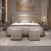 Lit plateforme minimaliste italien avec tête de lit haute, cadre de lit en cuir cousu, mobilier de chambre personnalisable