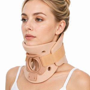 Collier cervical médical réglable Philadelphia respirant avec ouverture pour trachéotomie pour la récupération des fractures - Product Image 1