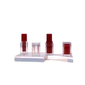 Rossetto Liquido Minerale Vegano Riparatore di Lusso, Matita per Labbra, Gloss Volumizzante Opaco con Logo Personalizzato - Product Image 1