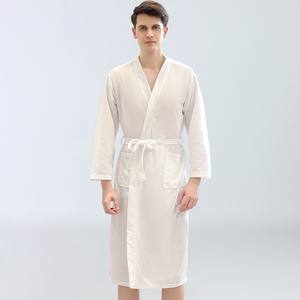 Peignoir gaufré respirant pour hommes et dames Robe de chambre à séchage rapide pour le printemps et l'été Vente en gros - Product Image 5