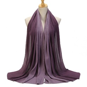 Hijabs de poliéster transpirables estirables con estampado liso de diamantes brillantes al por mayor para mujeres todas las estaciones - Product Image 6