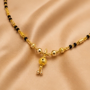 22K Gold Traditional Mangalsutra Necklace for Women Black Bead Chain Designer Bridal Daily Wear Jewelry Gift - Product Image 3