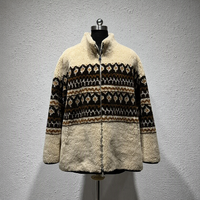 Manteau en fausse fourrure géométrique beige personnalisé en polyester suédé avec col montant et fermeture éclair bidirectionnelle, poches passepoilées, idéal pour l'automne et l'hiver, style décontracté