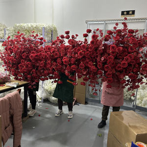 Fondo arqueado de boda IFG, fila de <span class=keywords><strong>flores</strong></span> <span class=keywords><strong>rojas</strong></span> de 8 pies de longitud con algunas decoraciones de hojas <span class=keywords><strong>rojas</strong></span> - Product Image 2