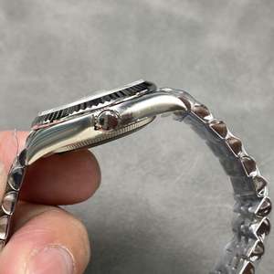 Reloj Mecánico Automático de Alta Calidad para Hombre, Esfera Verde Sunburst, Acero Inoxidable, con Fecha, Diseño de Diseñador - Product Image 3