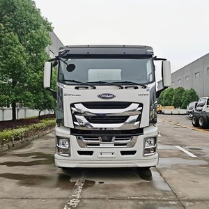Camion-citerne Isuzu FVR 6 roues 12 m³ le plus vendu pour le lavage des rues et l'aménagement paysager municipal - Product Image 2