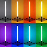 Lampe d'angle LED RGBIC à changement de couleur, contrôle par application/télécommande, CRI 80, durée de vie de 50 000 heures, décoration d'ambiance pour salon et maison