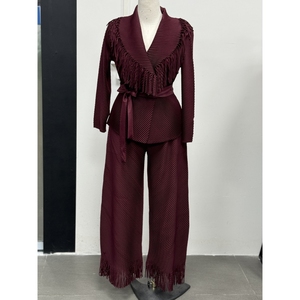 Conjunto de 2 Piezas Casual para Mujer, Top con Escote en V y Borlas con Diseño de Escamas de Pescado, Pantalones, Moda - Product Image 3