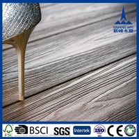 Revêtement de sol extérieur en composite bois-plastique (WPC) imperméable et antidérapant, panneau de terrasse à clipser effet bois XF-G002