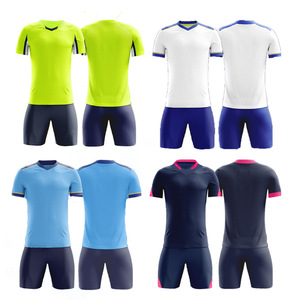 Set di <span class=keywords><strong>maglie</strong></span> da <span class=keywords><strong>calcio</strong></span> unisex personalizzate, <span class=keywords><strong>stampa</strong></span> a trasferimento termico estiva, 100% poliestere, colletto alto, antibatterico e ad asciugatura rapida. - Product Image 6