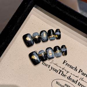 2025 étiquette personnalisée <span class=keywords><strong>nail</strong></span> <span class=keywords><strong>art</strong></span> motif <span class=keywords><strong>ongles</strong></span> artificiels cercueil court Salon <span class=keywords><strong>facile</strong></span> à appliquer réutilisable acrylique fait main presse sur les <span class=keywords><strong>ongles</strong></span> - Product Image 5