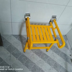Tabouret de bain pliable Oren avec surface antidérapante, capacité de 100 kg, pour une utilisation en salle de bain par les personnes âgées - Product Image 2