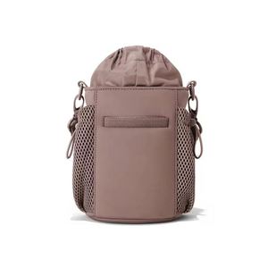 Nouveautés : Sacs en néoprène personnalisés pour bouteilles d'eau de sport avec bandoulière croisée - Product Image 4