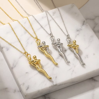 Collier pendentif en laiton fait main, couple enlacé, bijoux Art Déco, breloque minimalistes en forme de figures pour amoureux, mère et enfant