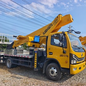 Plateforme de travail aérienne chinoise télécommandée, mode de conduite 4*2, moteur 156ho, flèche à 7 sections, hauteur de 40 m, double stabilisateur, <span class=keywords><strong>nacelle</strong></span> de 2 m - Product Image 1