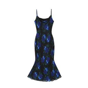 เดรสยาวคอวีลายดอกไม้สีน้ำเงินรุ่น Runqi N8745 ชุดราตรีสำหรับผู้หญิงไซส์ใหญ่ ทรงเอวธรรมชาติ - Product Image 2