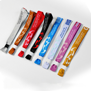 Pulseras de Poliéster con Etiqueta Tejida Impresa con Logotipo Personalizado al por Mayor, Pulseras Promocionales para Fiestas y Eventos - Product Image 3