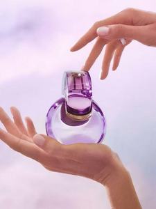 FusionScentOrbit Perfume Elegante para Mujer, Spray Ecológico, Tamaño Regular, Cristal Morado, Aroma Floral, Amaderado, Almizclado y Sensual - Product Image 3