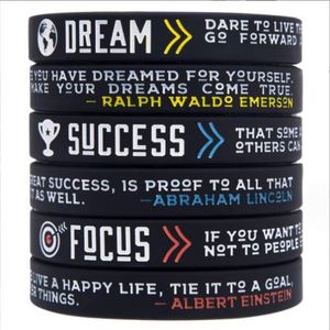 Bracelets en silicone personnalisés, sport et mode, pour la réussite et la réalisation de rêves. - Product Image 1