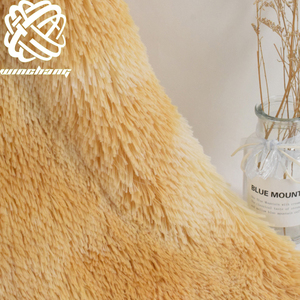Hot Sales 26 Color In Stock Super Soft <strong>High</strong> Quality 40mm Long <strong>Pile</strong> Polyester PV Material <strong>Plush</strong> Korean Fur <strong>Fabric</strong> For Pets