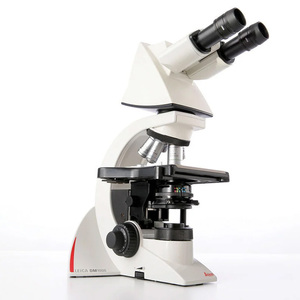 Microscope vertical moderne Olympus DM1000 avec système d'éclairage LED pour une visualisation lumineuse, uniforme et économe en énergie - Product Image 3