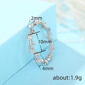 Anello Eternity con Motivo Floreale T0196 in Argento 925 con Cristalli Taglio Brillante Rotondo e Strass, Anello da Sposa per Donna - Product Image 4