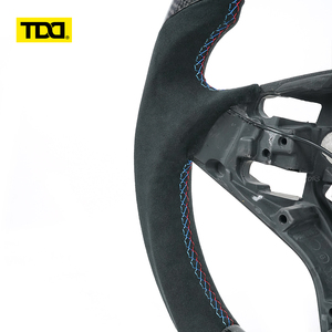 พวงมาลัยคาร์บอนไฟเบอร์แท้ TDD พร้อมไฟ LED สำหรับ BMW E60 - Product Image 3