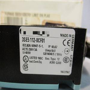 Équipement d'automatisation industrielle d'origine neuf, meilleur prix, interrupteur de position 3se5 112-0cf01, <span class=keywords><strong>levier</strong></span> à rouleaux angulaire 230v, 3a 50hz - Product Image 1