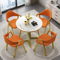 Ensemble de salle à manger 1 table 4 chaises, mobilier d'hôtel, restaurant, café, boutique, réception, table ronde, chaise en cuir