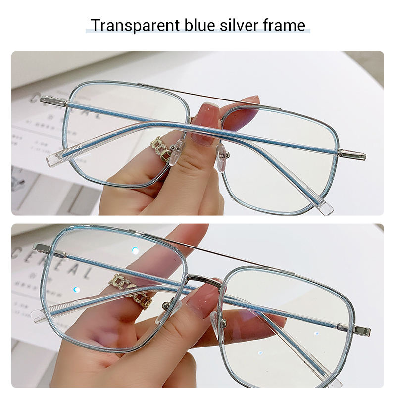 สีเงินอมฟ้า