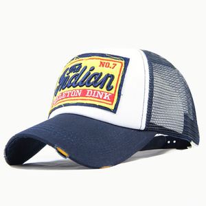 Vente en gros en stock Chapeaux de camionneur camouflage vintage à mailles brodés avec logo personnalisé à 5 panneaux - Product Image 5