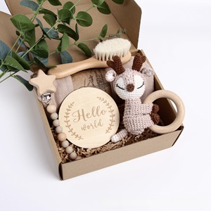 Coffret Cadeau <span class=keywords><strong>Personnalisé</strong></span> Nouveau-né <span class=keywords><strong>avec</strong></span> Couverture, Hochet, Anneau de Dentition, Brosse, Cartes Étapes de Développement – Coffret Révélation du Sexe, Ensembles Cadeaux de Naissance - Product Image 3