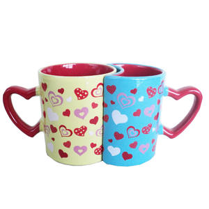 Tasse en céramique de la série Saint-Valentin personnalisée créative Tasse en céramique émaillée de haute qualité avec poignée en forme de cœur - Product Image 1