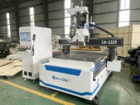 Changeur d'outils auto linéaire polyvalent pour le travail du bois 12pcs CA-1325 1530 ATC CNC Router avec tête de scie à disque
