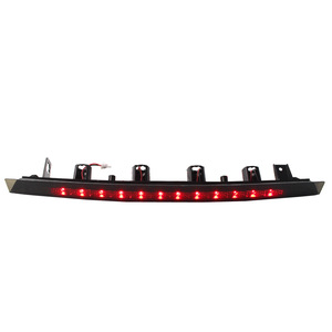 Luz de Freno Elevada 1R3Z13A613AB para Ford Mustang 1999-2004 Negra 12V, Tercera Luz de Freno Auxiliar - Product Image 4