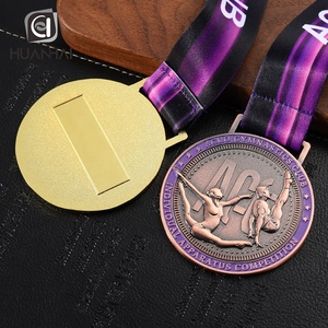 <span class=keywords><strong>Porte</strong></span>-médaille de <span class=keywords><strong>gymnastique</strong></span> en métal doré 3D avec logo en émail personnalisé - Product Image 5