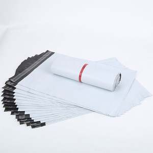 Emballages d'expédition pour vêtements avec logo personnalisé, sacs polymailers, enveloppes d'expédition pour courriers, emballages en plastique pour chaussures et vêtements - Product Image 6