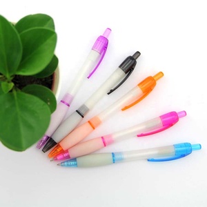 Stylos à bille promotionnels à baril clair populaires - Product Image 3