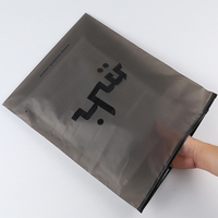 Sac d'emballage gris semi-transparent personnalisé avec fermeture éclair, sacs à fermeture éclair givrés avec logo pour vêtements – Offre Spéciale