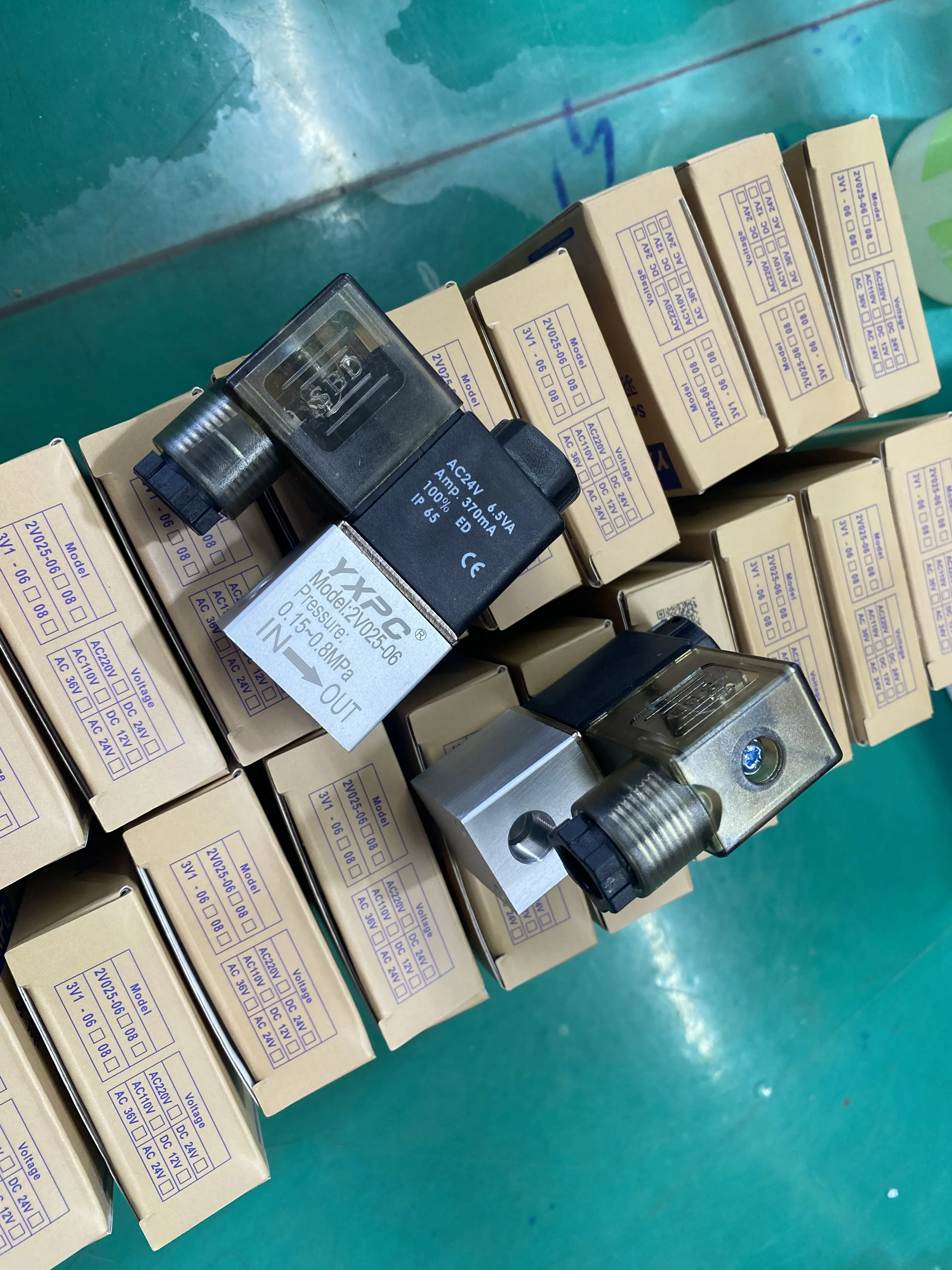 Válvulas de aire de acción directa normalmente cerradas de fábrica, mini válvula solenoide neumática de 2 vías, 2v, 025-08, 1/4, 1/8 pulgadas, 12v, 24 CC