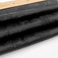 Tissu satiné 100% polyester imitation acétate, gaufré avec feuille d'or, satiné pour robe de soirée