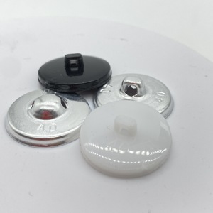 Nút Bọc Vải Kích Thước Nhiều Màu Trống Phía Trước Với Mảnh Nhựa Và Thân Kim Loại Cho Quần Áo Đầm - Product Image 4